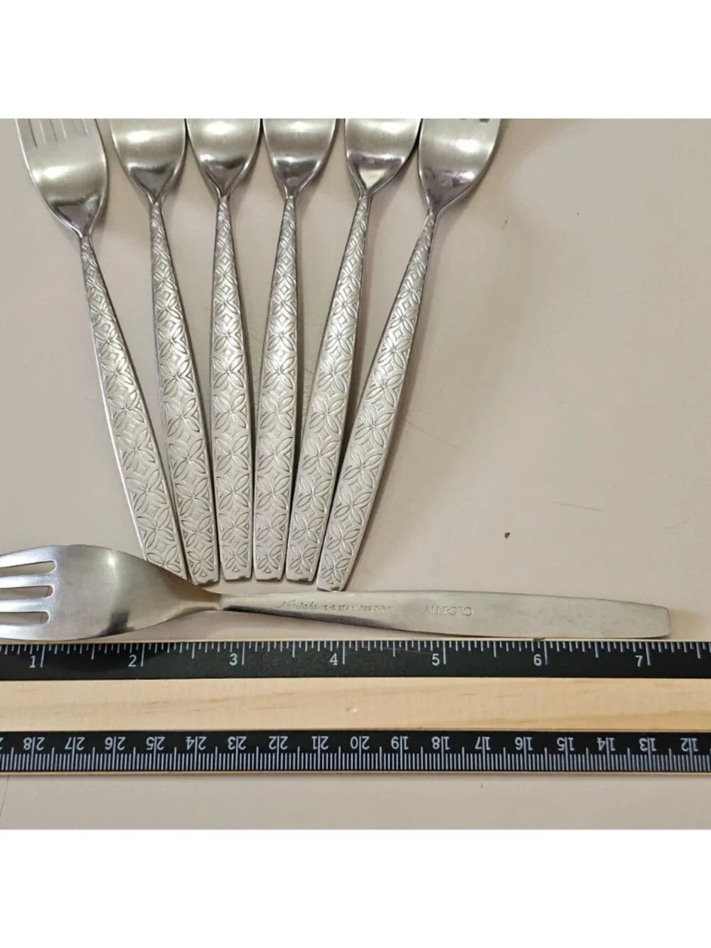 Noritake allegro flatware